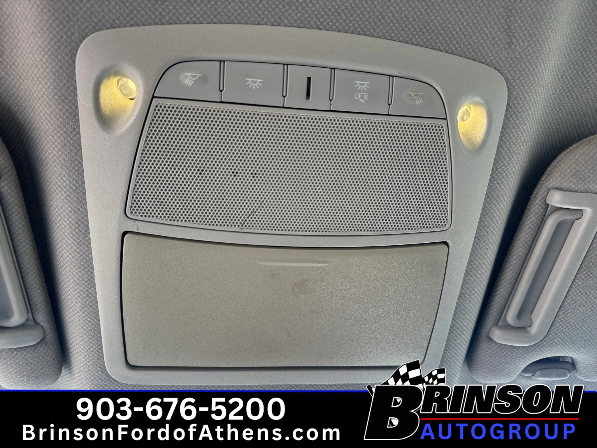 Used 2015 Super Black Nissan SV image 19