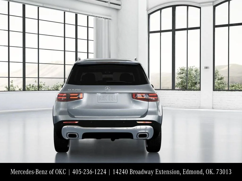 Used 2026 Silver Mercedes-Benz GLB 250 image 25