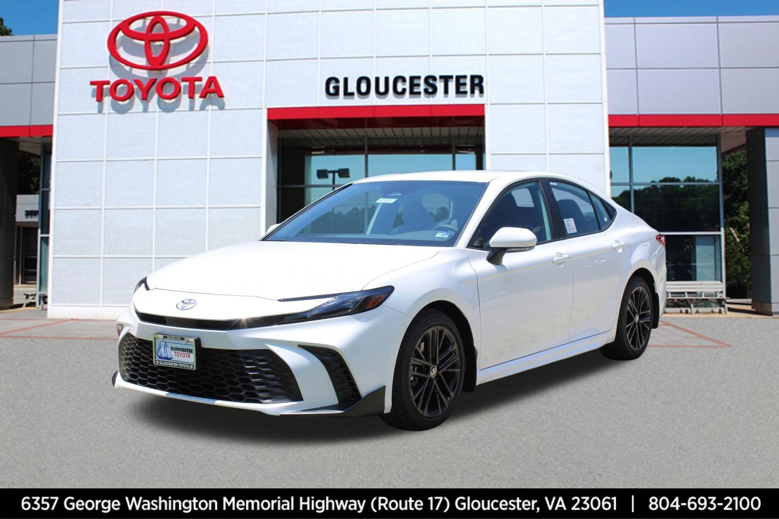 2026 Toyota Camry SE Hybrid's photo