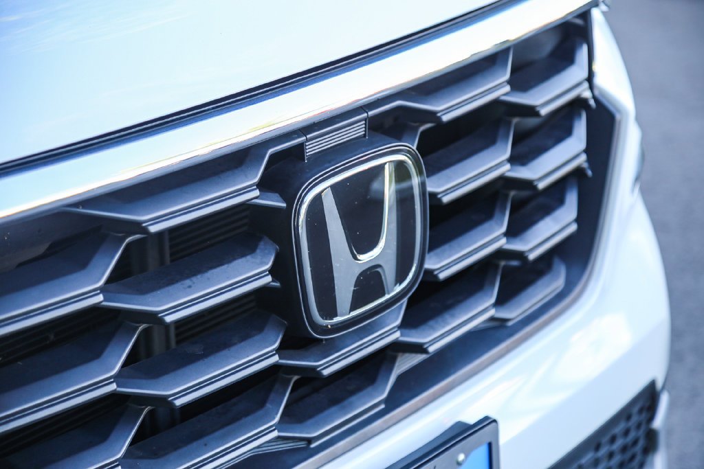 Certified Used 2024 Platinum White Pearl Honda 2WD EX-L image 12
