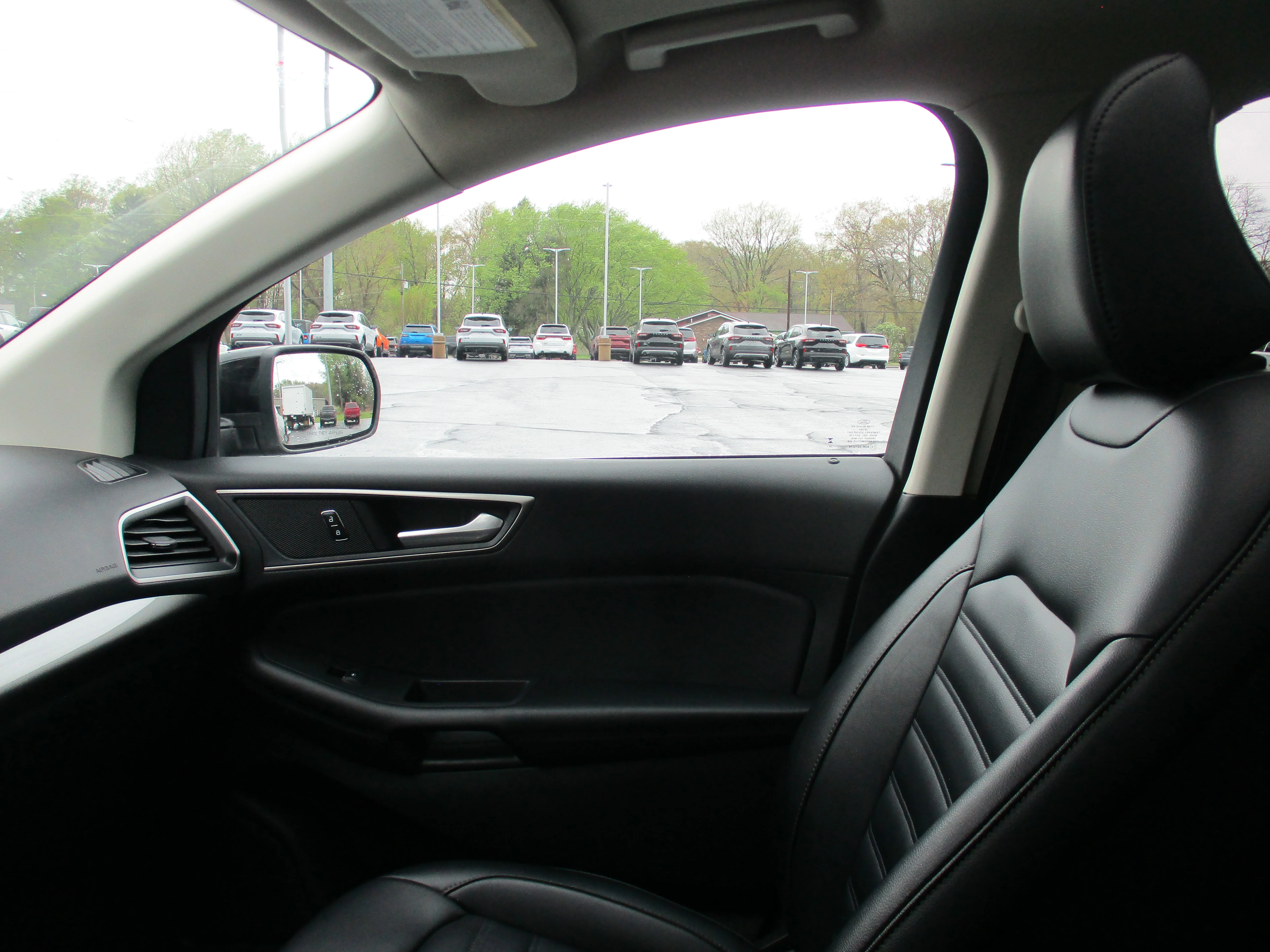 Used 2023 Agate Black Metallic Ford SEL image 31