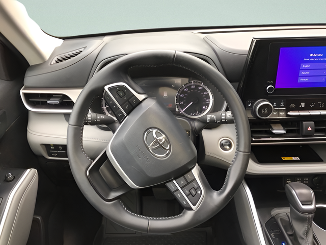 Certified Used 2024  Toyota XLE image 12