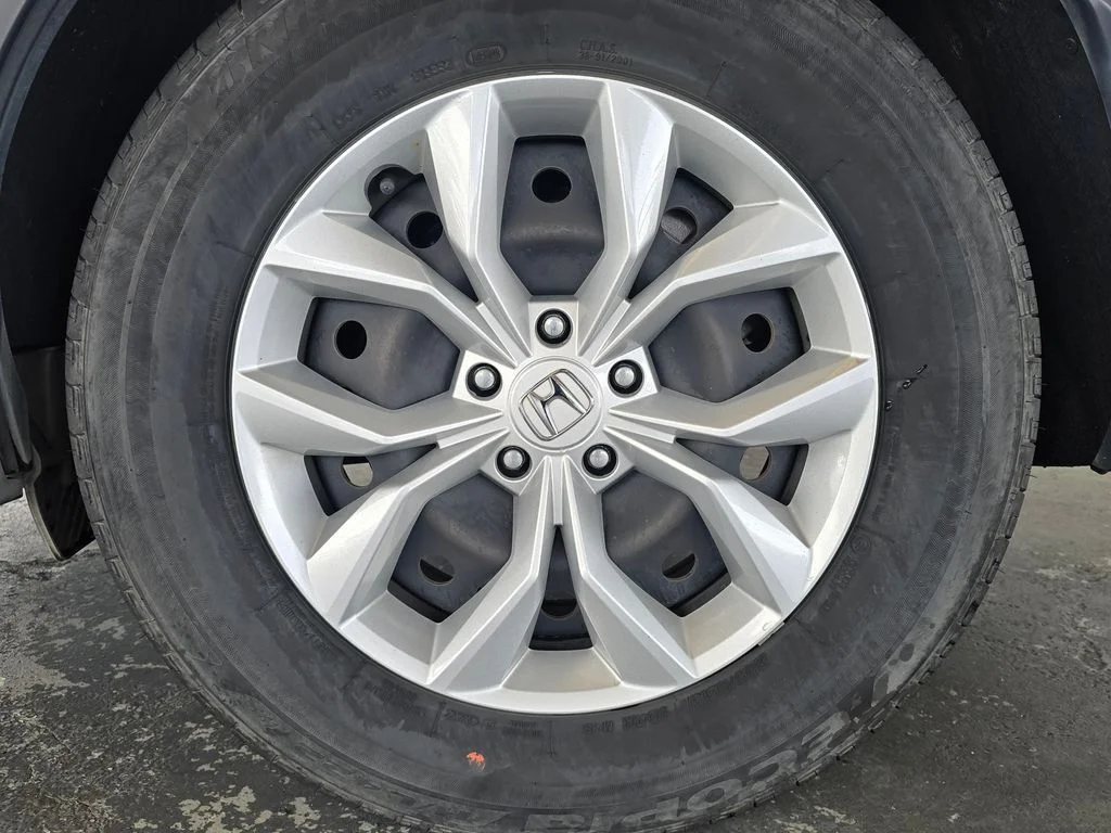 Used 2025 White Honda LX image 34