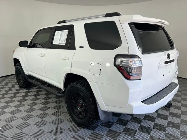 Used 2021 White Toyota SR5 Premium image 5