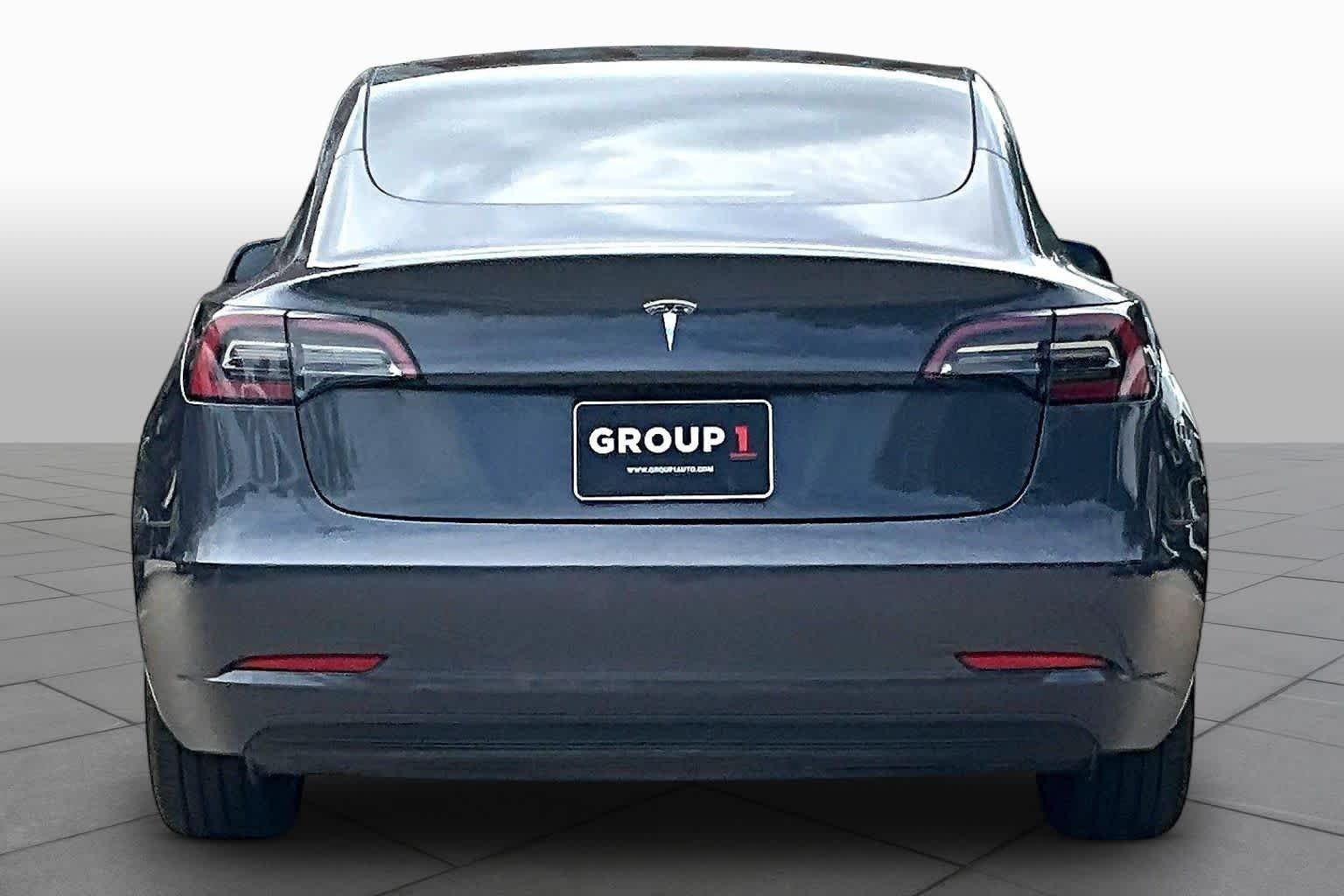 Used 2023 Deep Blue Metallic Tesla  image 4