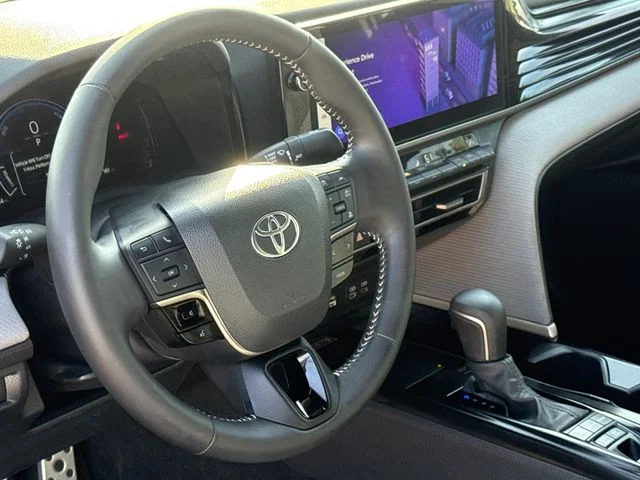 Used 2025 White Toyota SE image 18