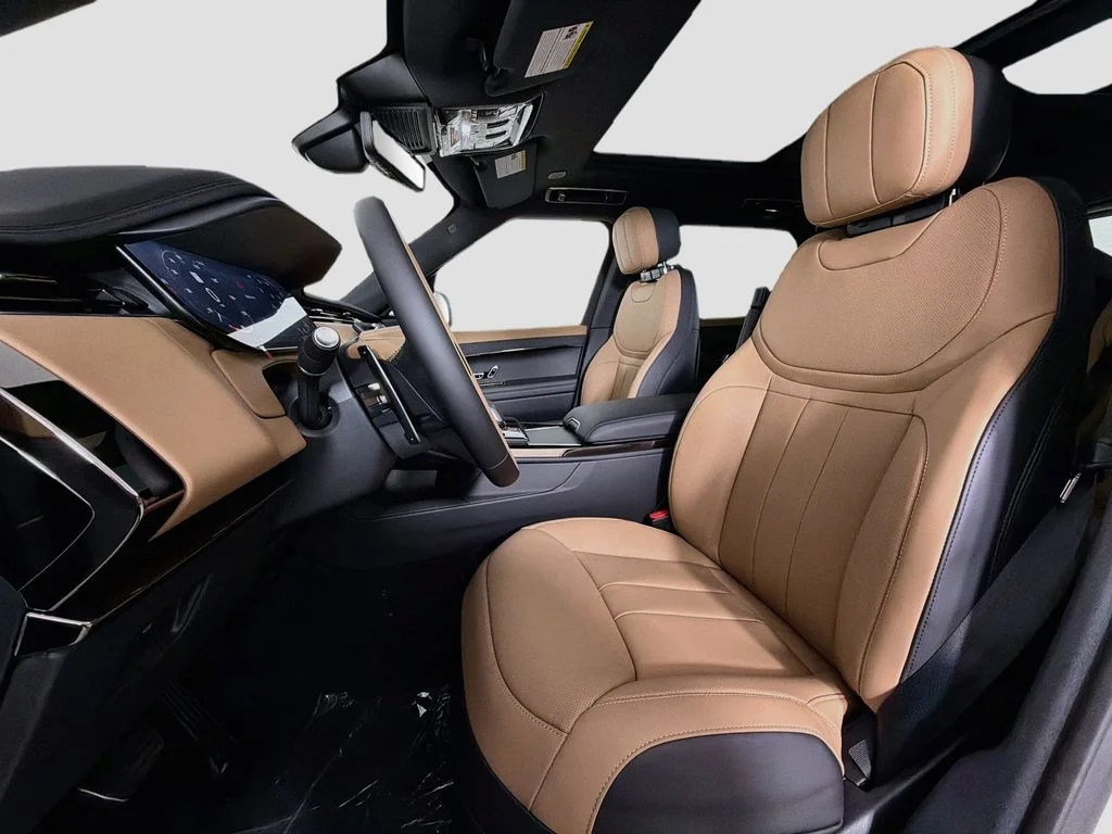 New 2026 Fuji White Land Rover Dynamic SE image 22