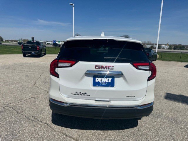 Used 2024 White Frost Tri-Coat GMC SLT image 6