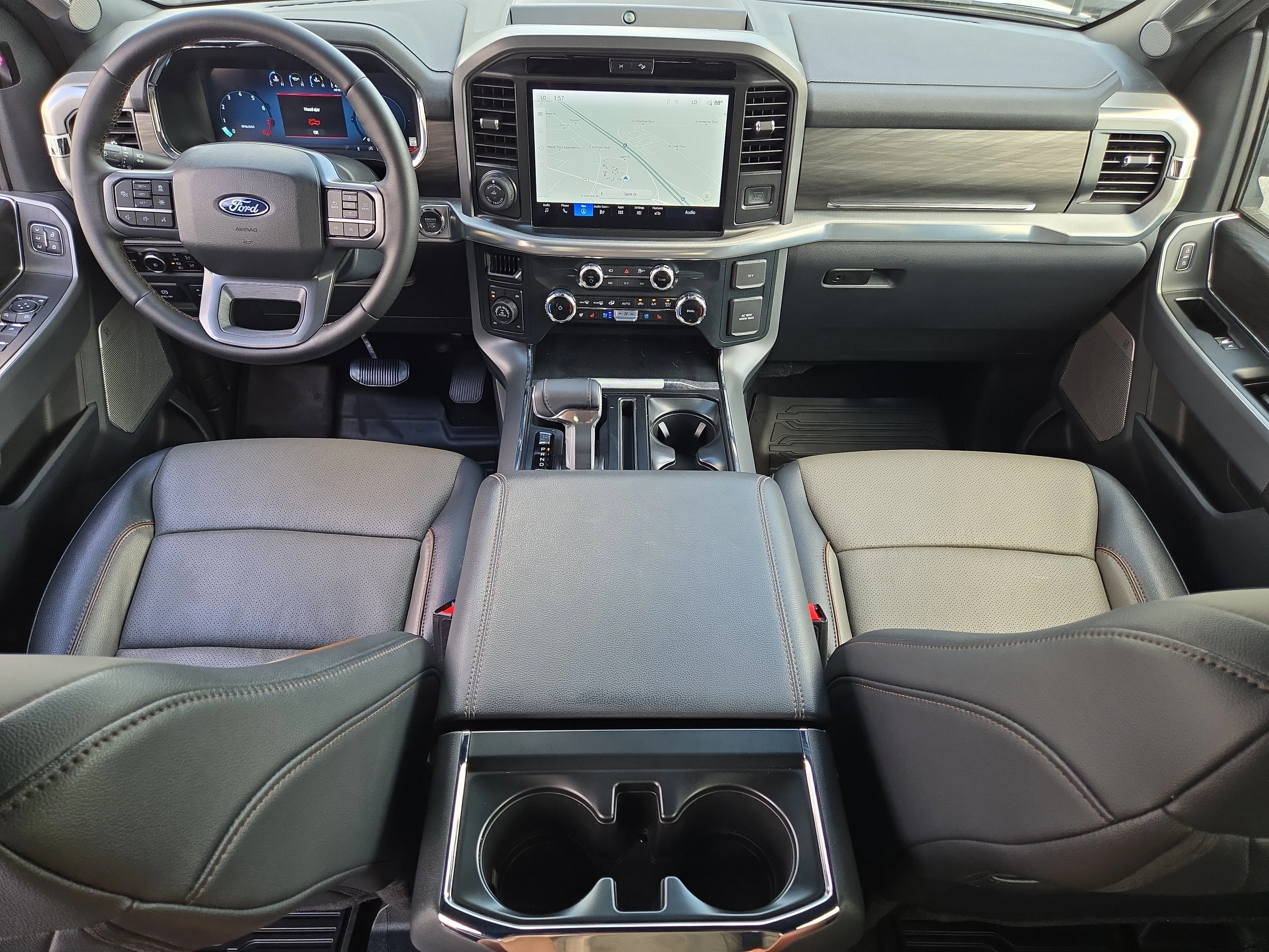 Used 2025 Oxford White Ford LARIAT image 16