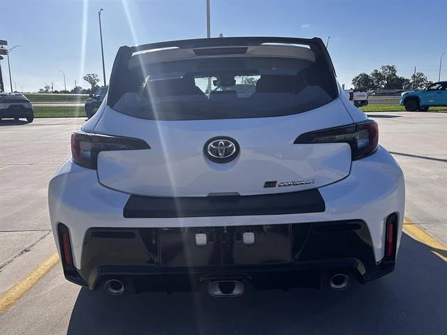 New 2026 Ice Cap Toyota Auto (Natl) image 4