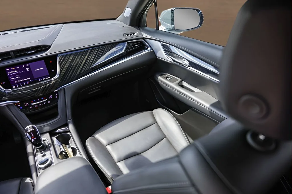 Used 2025 Argent Silver Metallic Cadillac Premium Luxury image 30