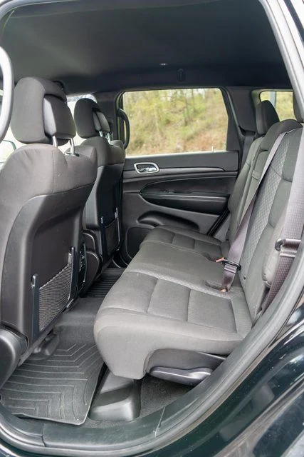 Used 2020 Black Jeep Laredo E image 12