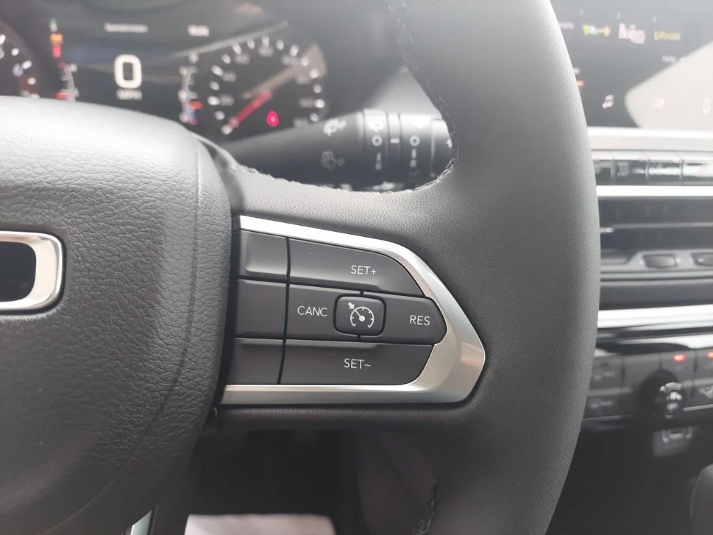 New 2026 Fathom Blue Pearl Coat Jeep Latitude image 13