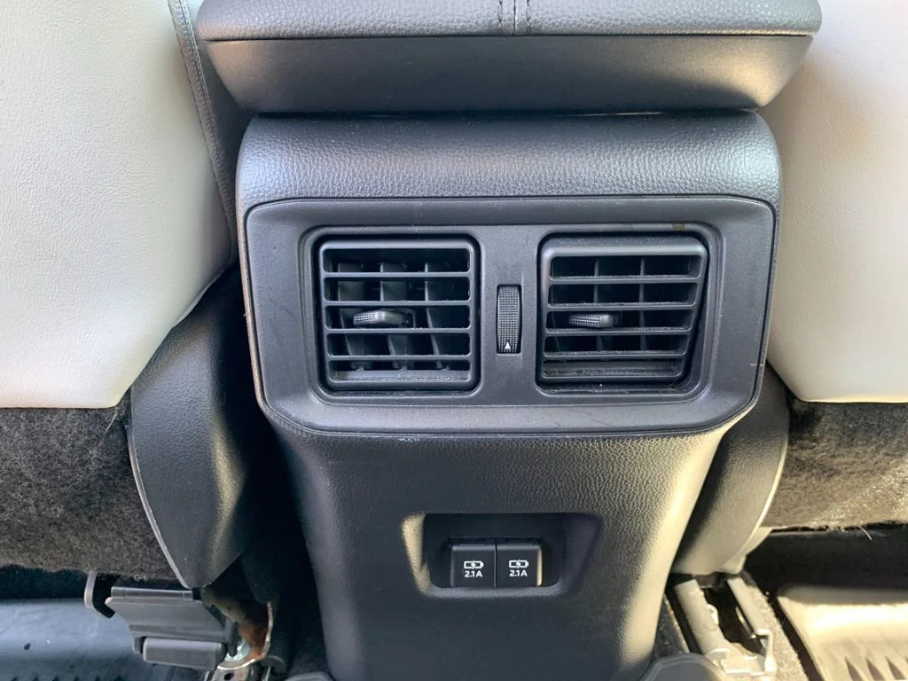 Used 2021 Gray Toyota XLE Premium image 15