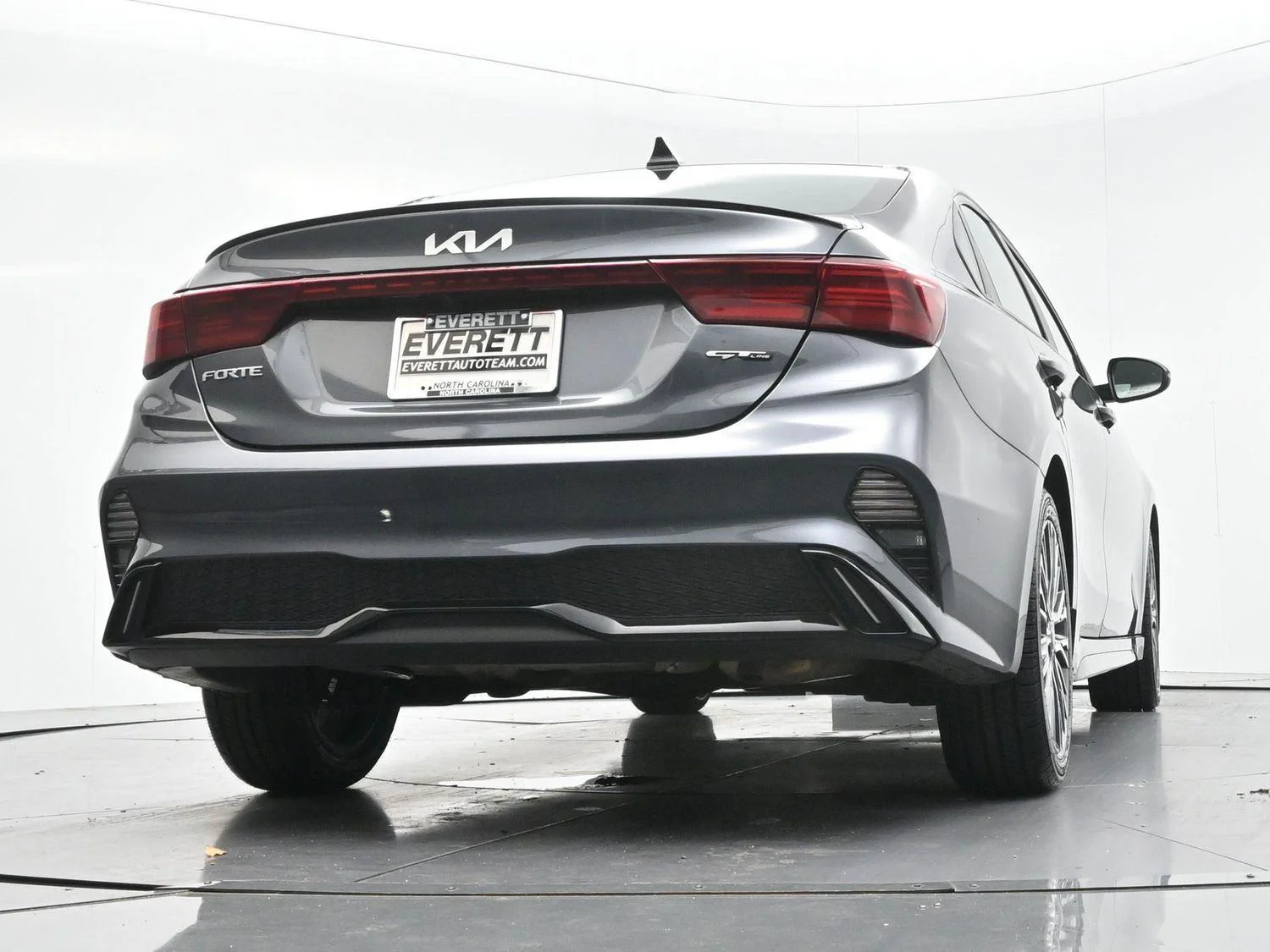 Used 2022 Gravity Gray Kia GT-Line image 47