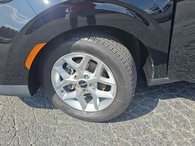 Used 2022 Black Kia LX image 32