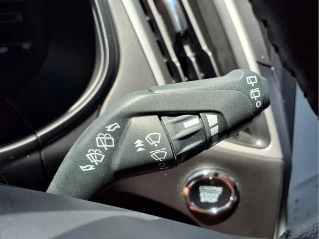Used 2023 Blue Ford SEL image 33