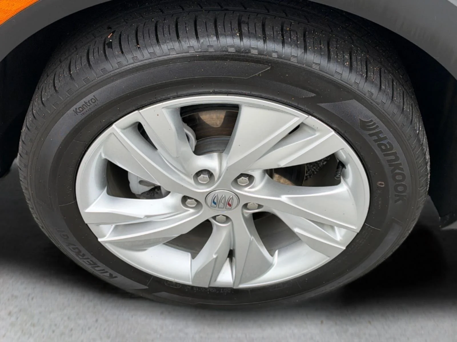 Used 2025 Moonstone Gray Metallic Buick Preferred image 14