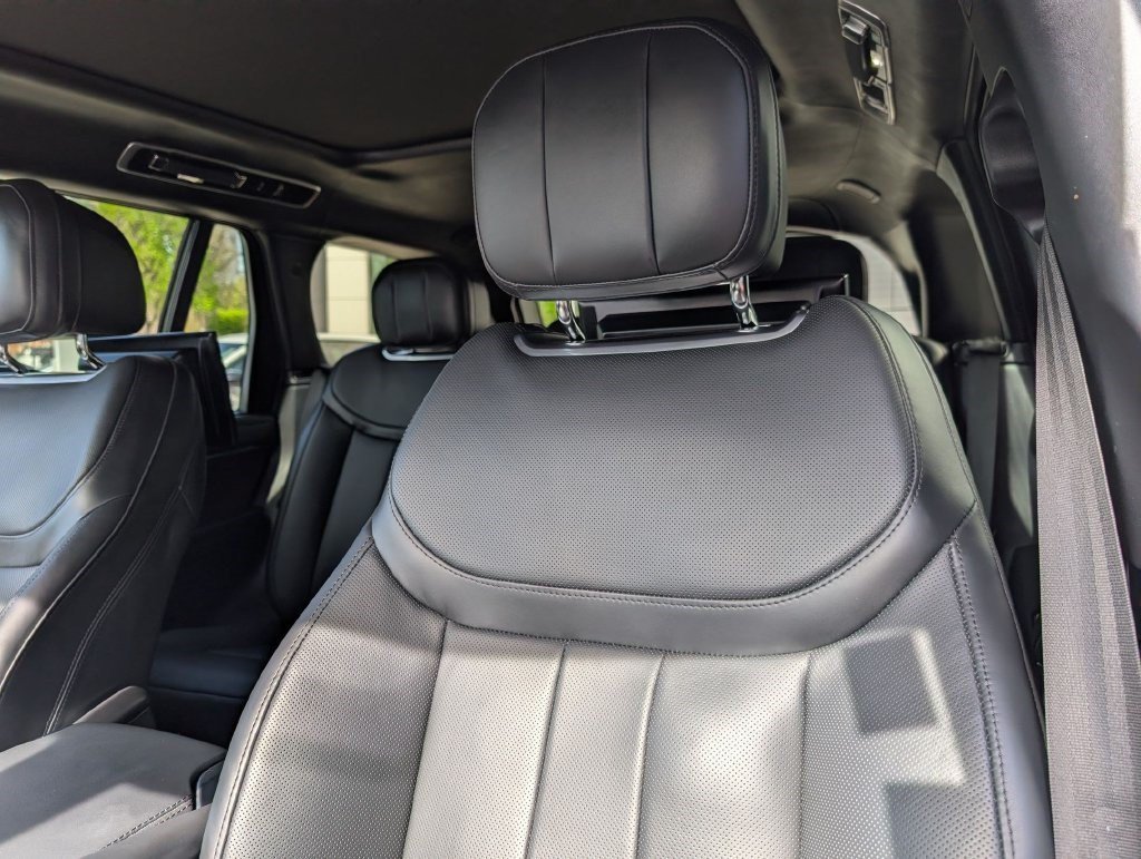 Used 2023 Fuji White Land Rover Autobiography image 22