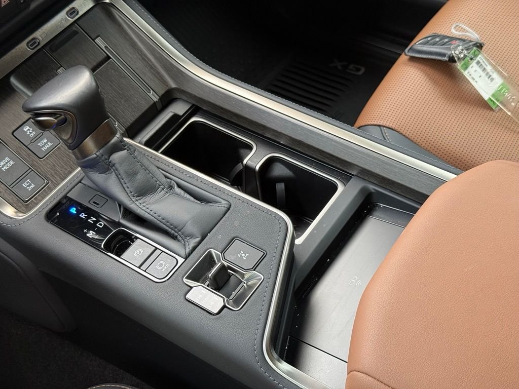 Used 2025 Black Lexus 550 Luxury+ image 33