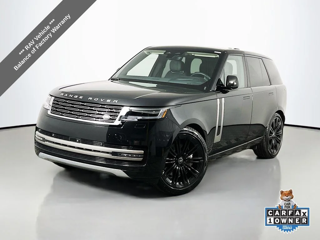 Used 2024 Santorini Black Metallic Land Rover SE image 1