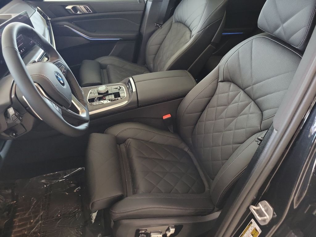New 2026 Black Sapphire Metallic BMW xDrive50e image 12