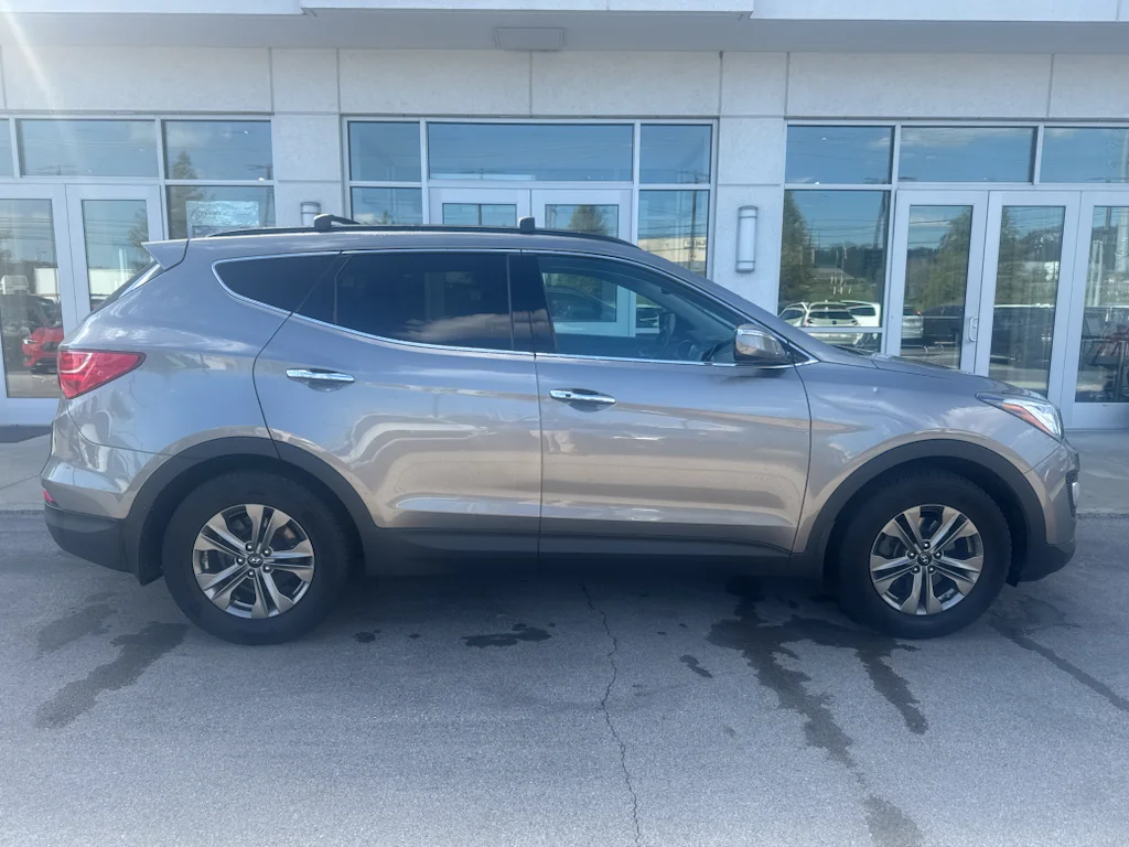 Used 2016 Gray Hyundai FWD 4dr 2.4 image 2