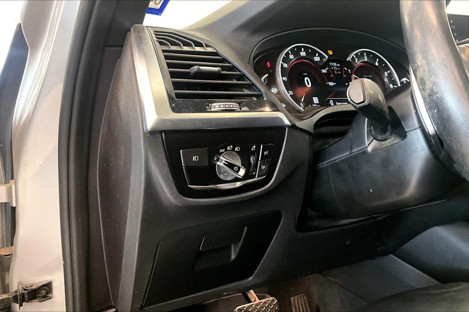 Used 2019 Glacier Silver Metallic BMW xDrive30i image 30