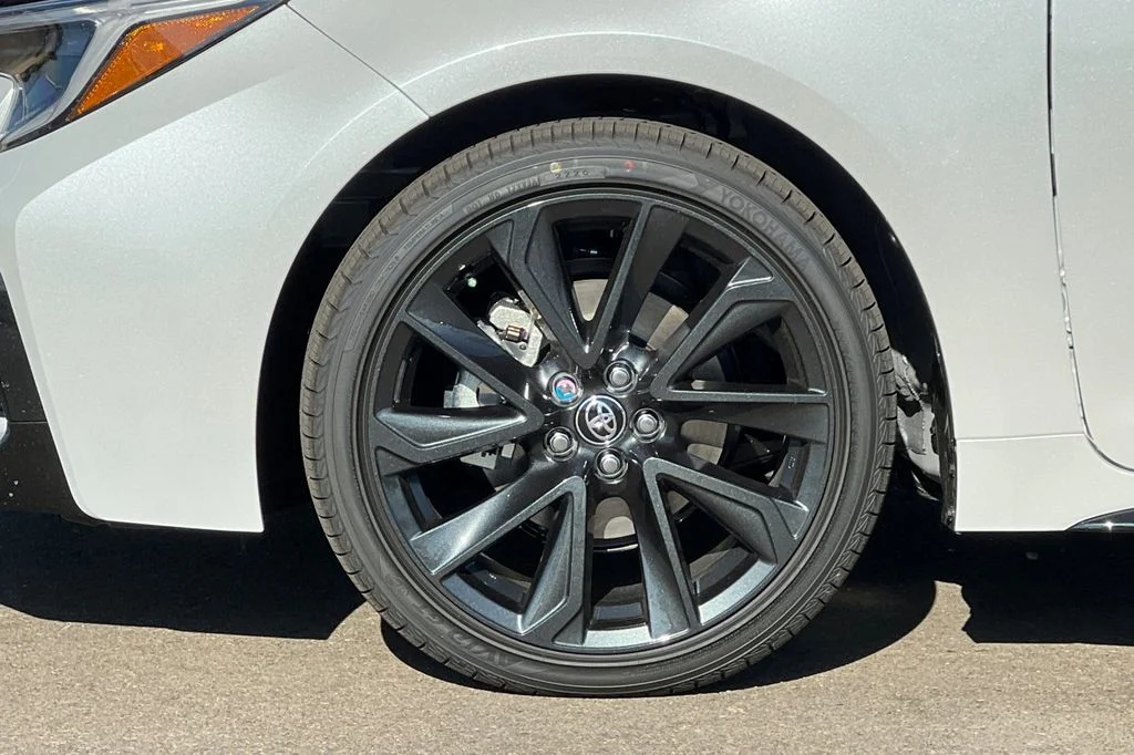 New 2026 Wind Chill Pearl Toyota Hybrid SE image 24
