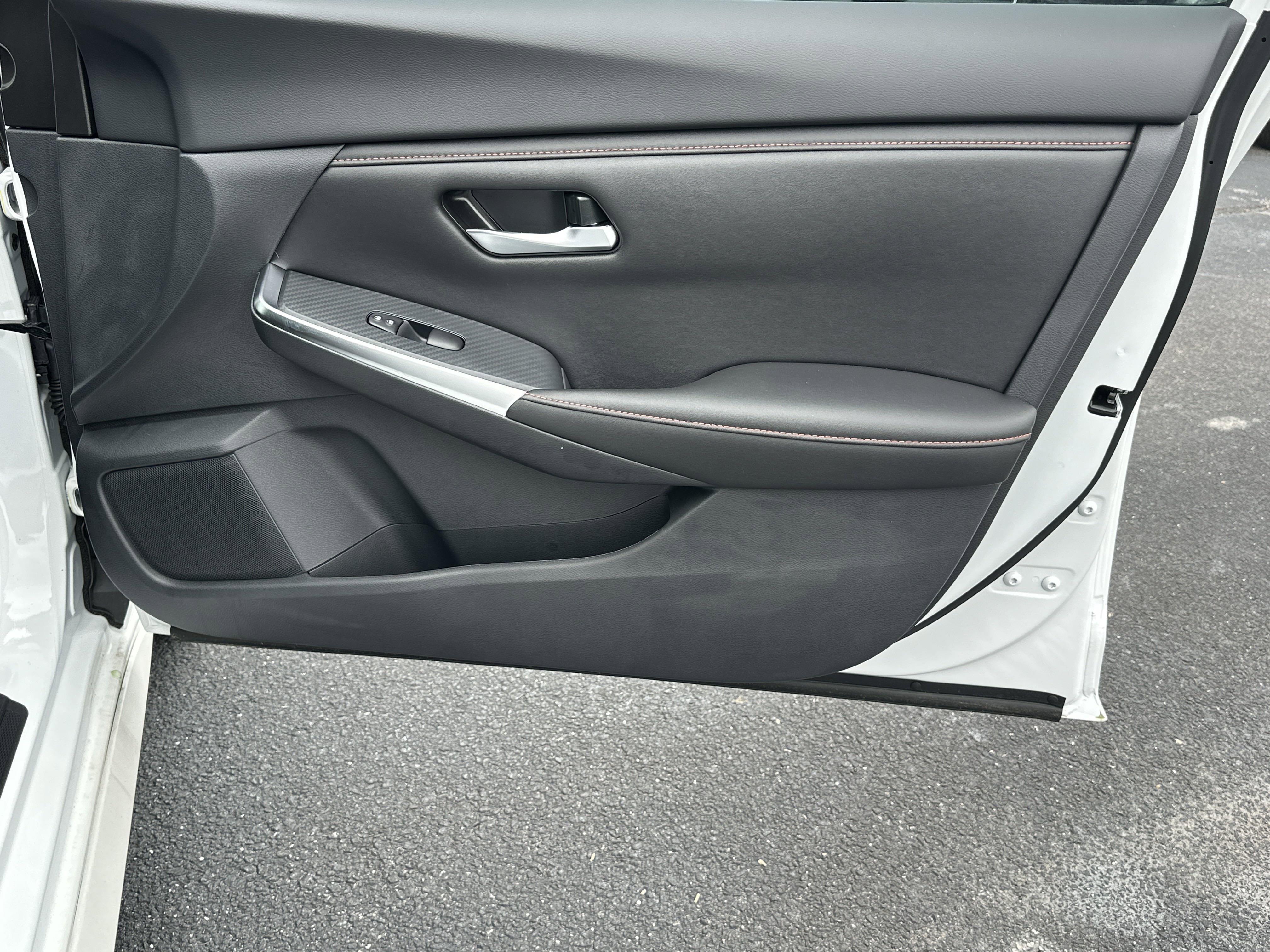 2025 Nissan Sentra SR - Photo 15