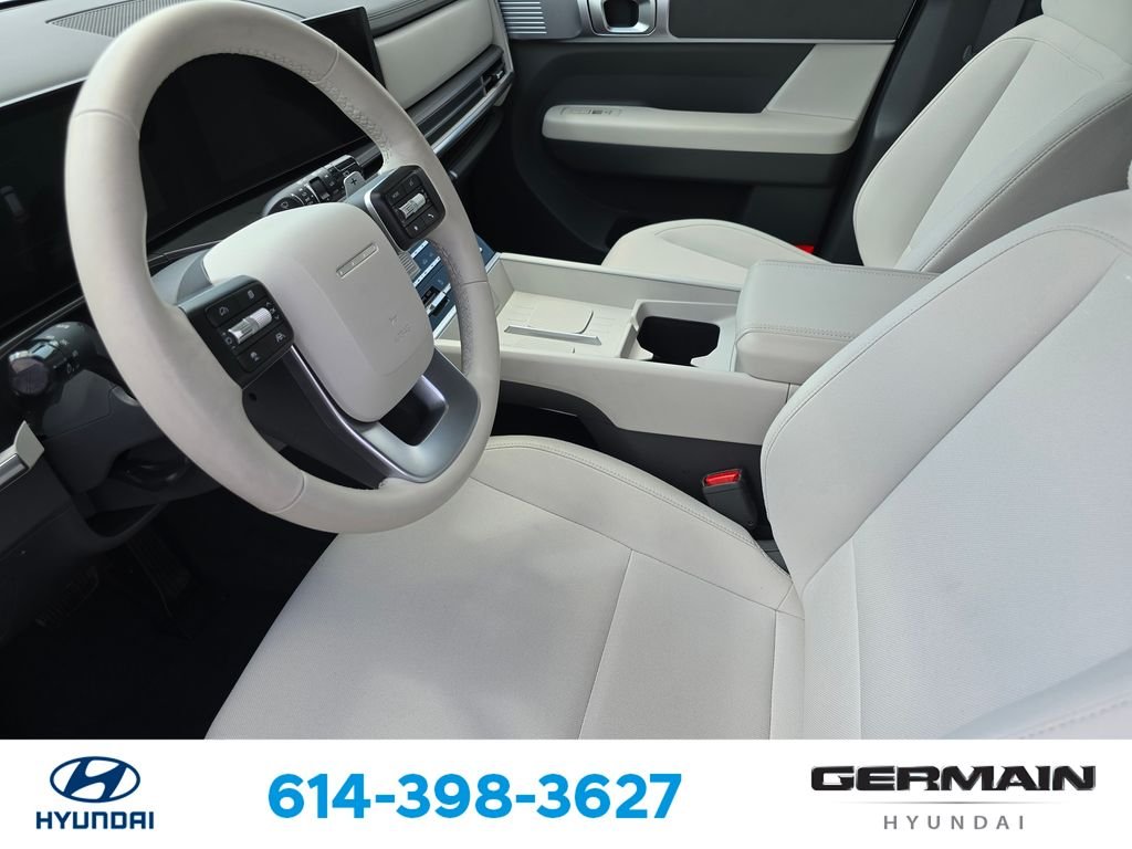 Used 2025 Gray Hyundai SE image 18