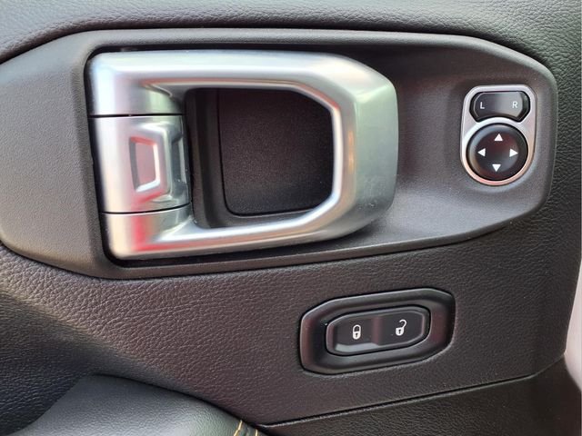Used 2024 White Jeep Sahara image 25
