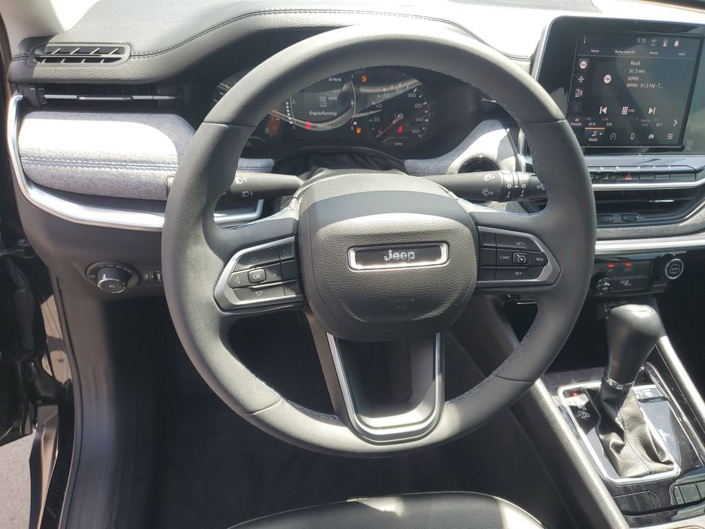 Used 2022 Black Jeep Latitude image 15