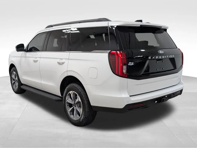 New 2027 Star White Metallic Tri-Coat Ford Active image 56