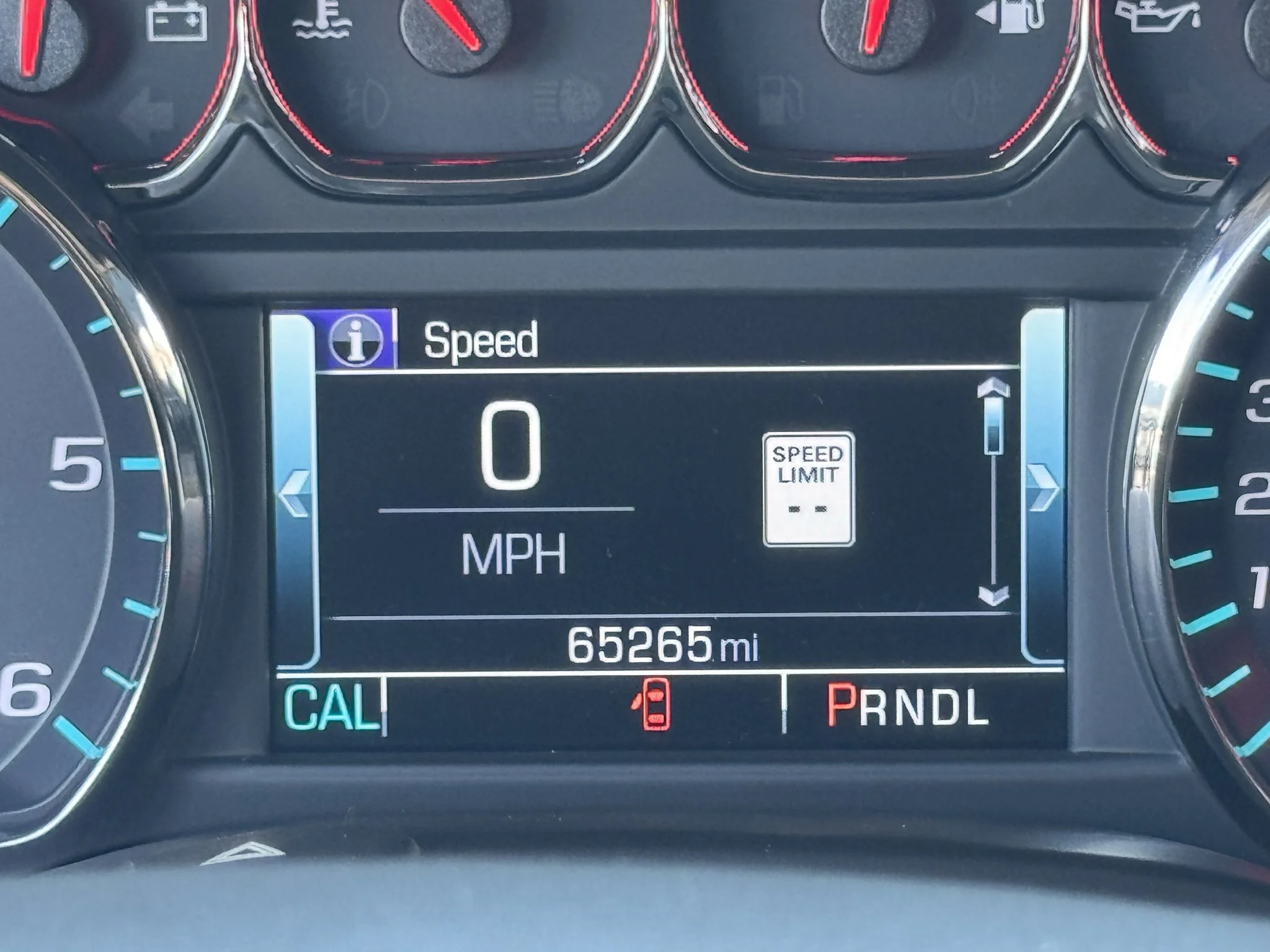 Used 2020 SUMMIT WHITE Chevrolet LT image 21