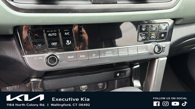 Certified Used 2024 White Kia SX image 17