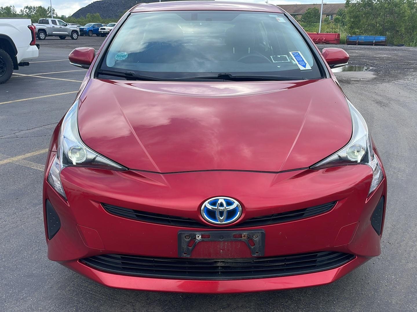 Used 2016 Hypersonic Red Toyota Three image 7
