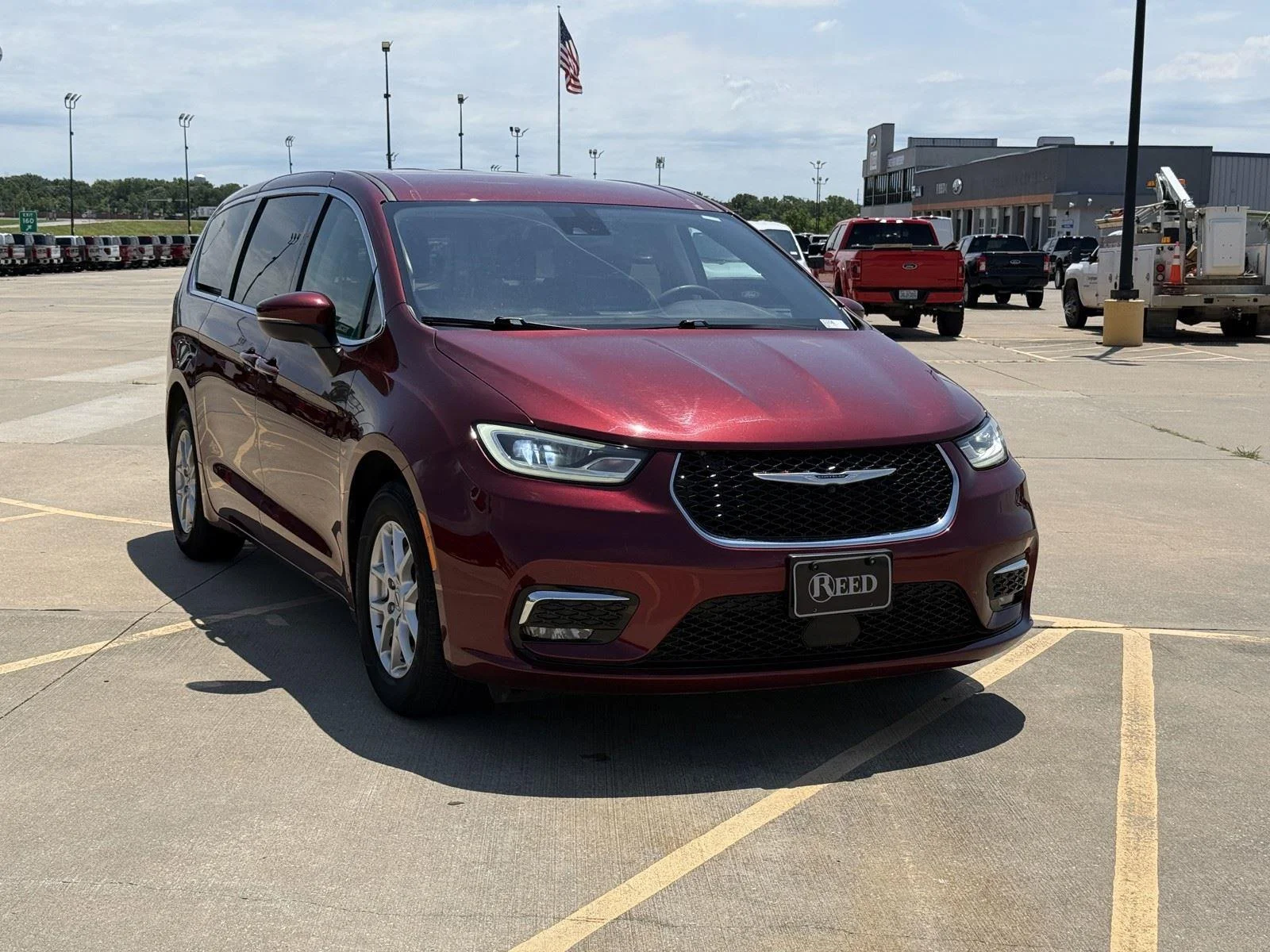 Used 2023 Chrysler Pacifica Touring L with VIN 2C4RC1BG9PR616116 for sale in Kansas City