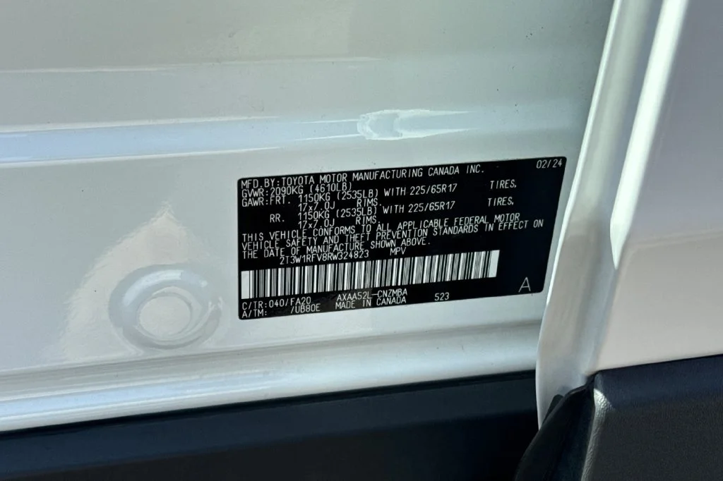 Used 2024 Ice Cap Toyota XLE image 35