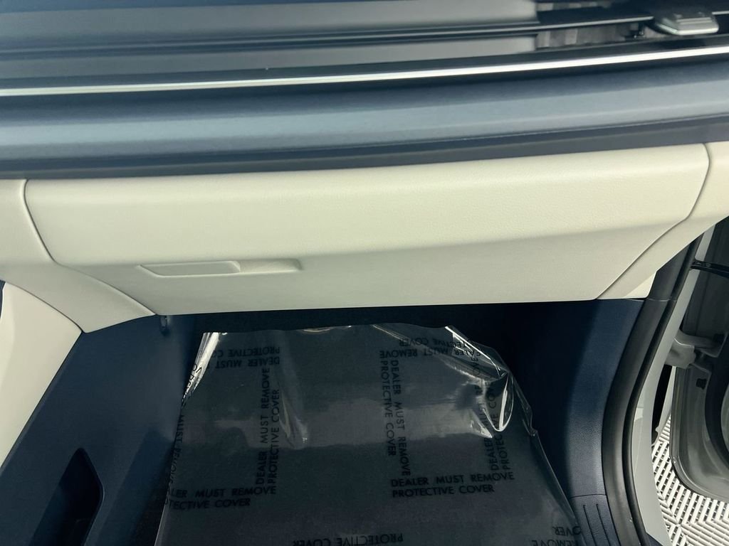 New 2026 Ceramic Silver Kia SX image 35