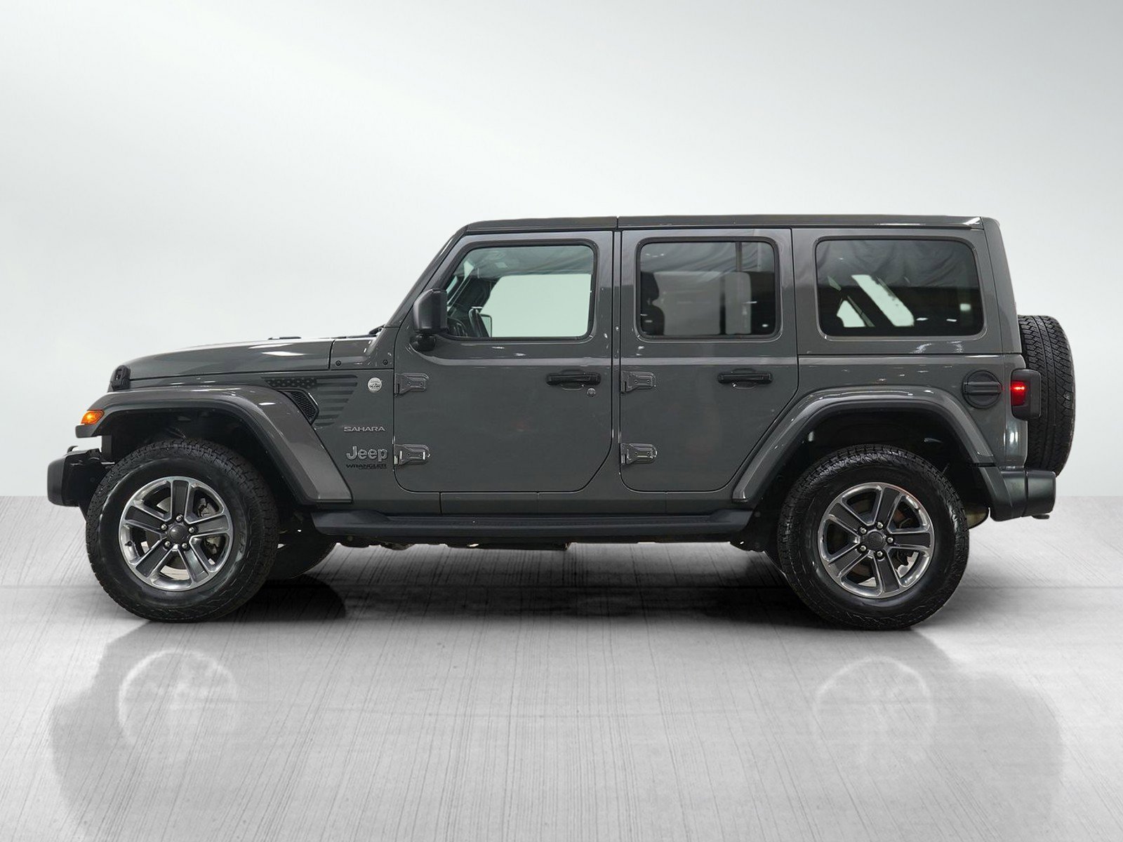 Used 2019 Jeep Wrangler Unlimited Sahara with VIN 1C4HJXEG7KW563206 for sale in South Saint Paul, Minnesota