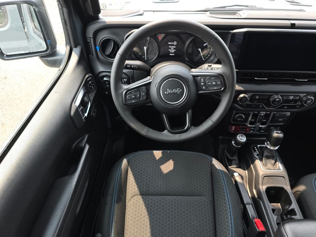 Used 2025 Gray Jeep Rubicon 4xe image 17