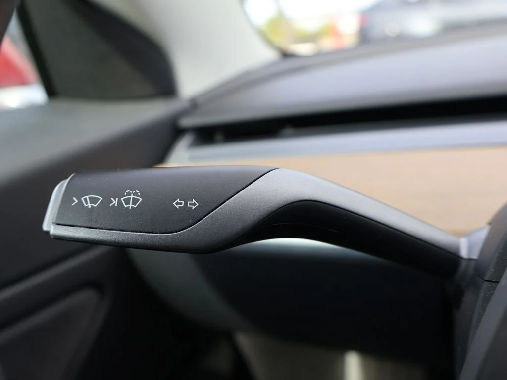 Used 2018 Red Tesla Long Range image 36