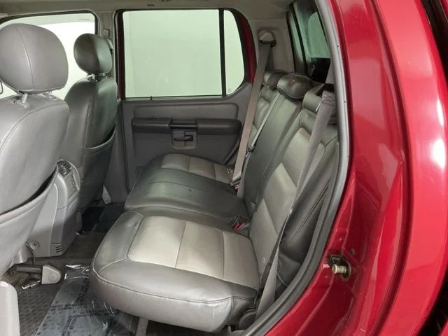 2004 Ford Explorer Sport Trac XLS - Photo 23