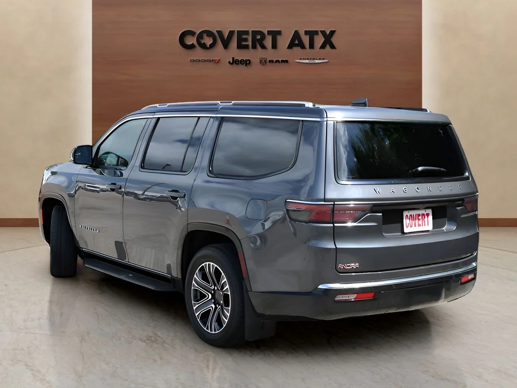 Used 2024 Gray Jeep Base image 3