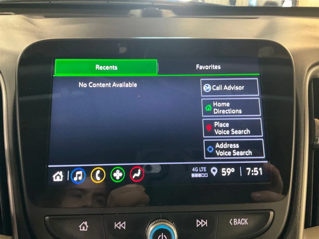Used 2025 White Chevrolet LT image 23