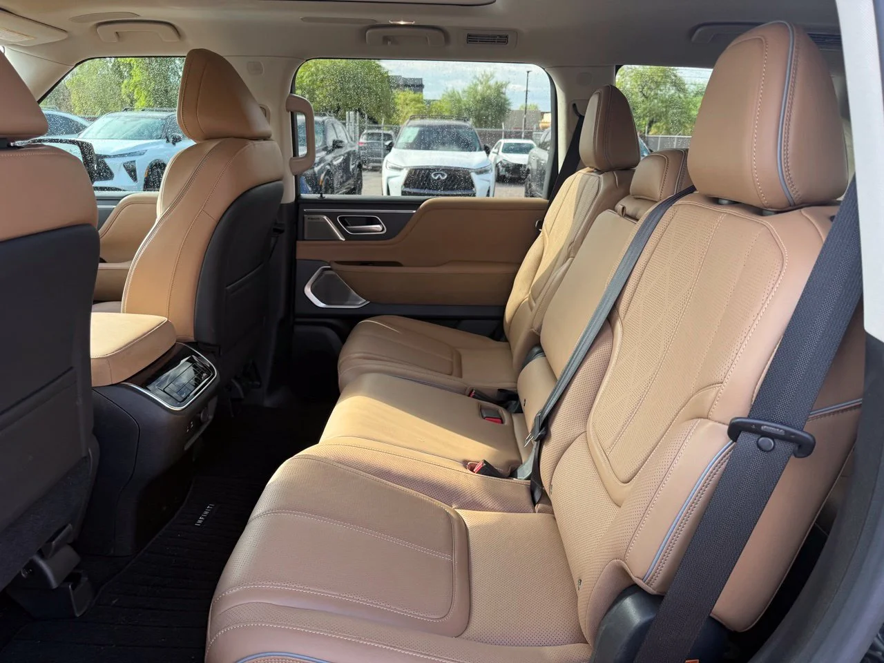 Certified Used 2025 Mineral Black INFINITI Sensory image 10