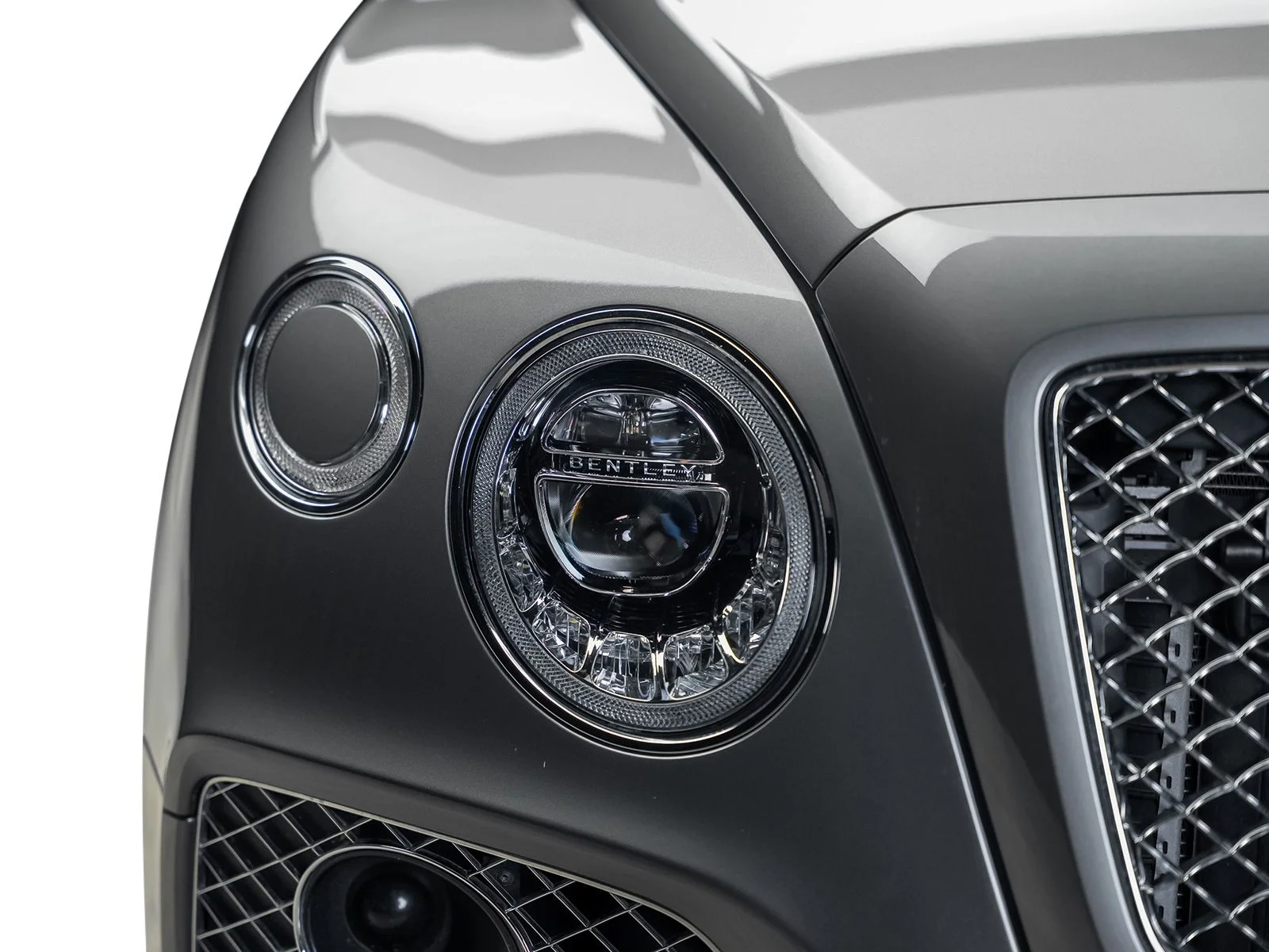 Used 2018 Gray Bentley W12 image 3