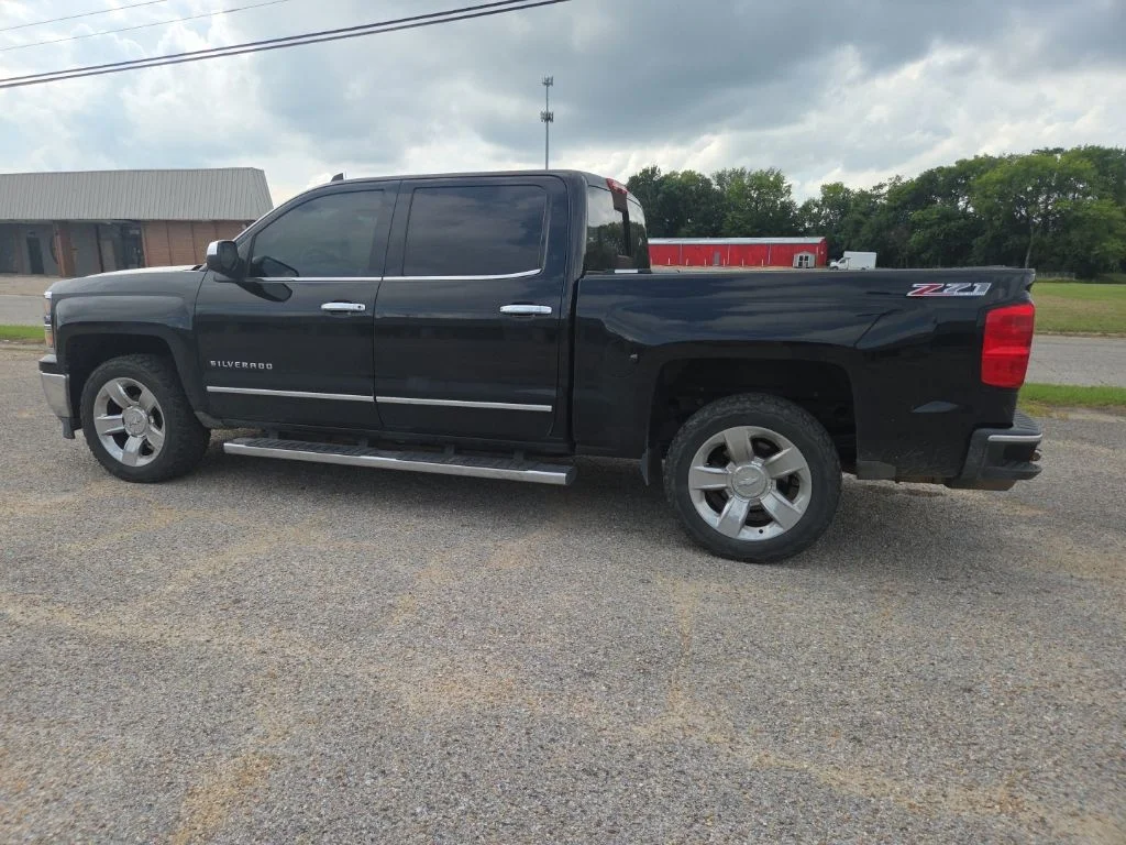 Used 2015 Black Chevrolet LTZ image 7