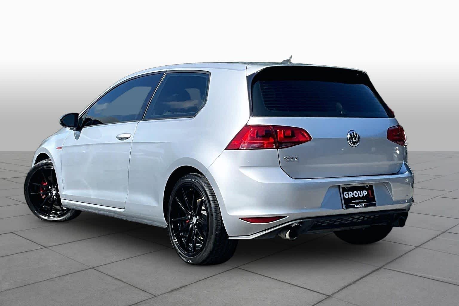 Used 2015 Reflex Silver Metallic Volkswagen S image 12